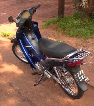 vendo ya HONDA WAVE 100, MODELO 2008, TDOS LOS PAPELES , $ 15.000 NEGOCIABLE