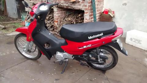 Vendo Moto Excelente estado,poco uso