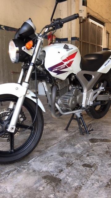 Honda Twister 250 2013 White Edition