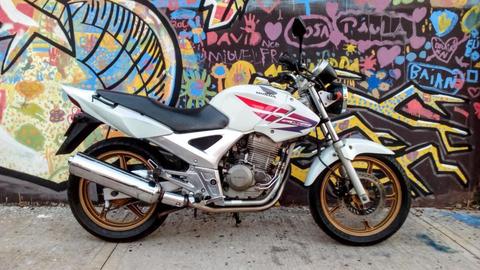 Vendo Honda Twister 250