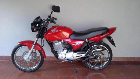 HONDA CG 150 2013 IMPECABLE CON TODO PARA TRANSFERIR