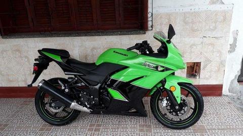 Kawasaki Ninja 250c 2011 recib Moto