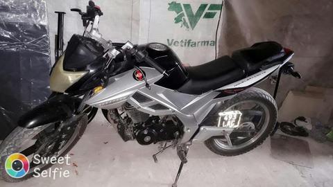 Vendo moto 150