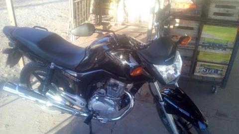 vendo cg titan 150 2017 impecable 1060kms sin detalles