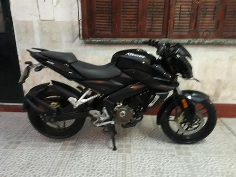 Vendo Bajaj Rouser 200ns 2017(recb Moto)